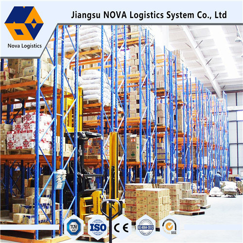 Napakakitid na Aisle Warehouse Storage VNA Pallet Racking