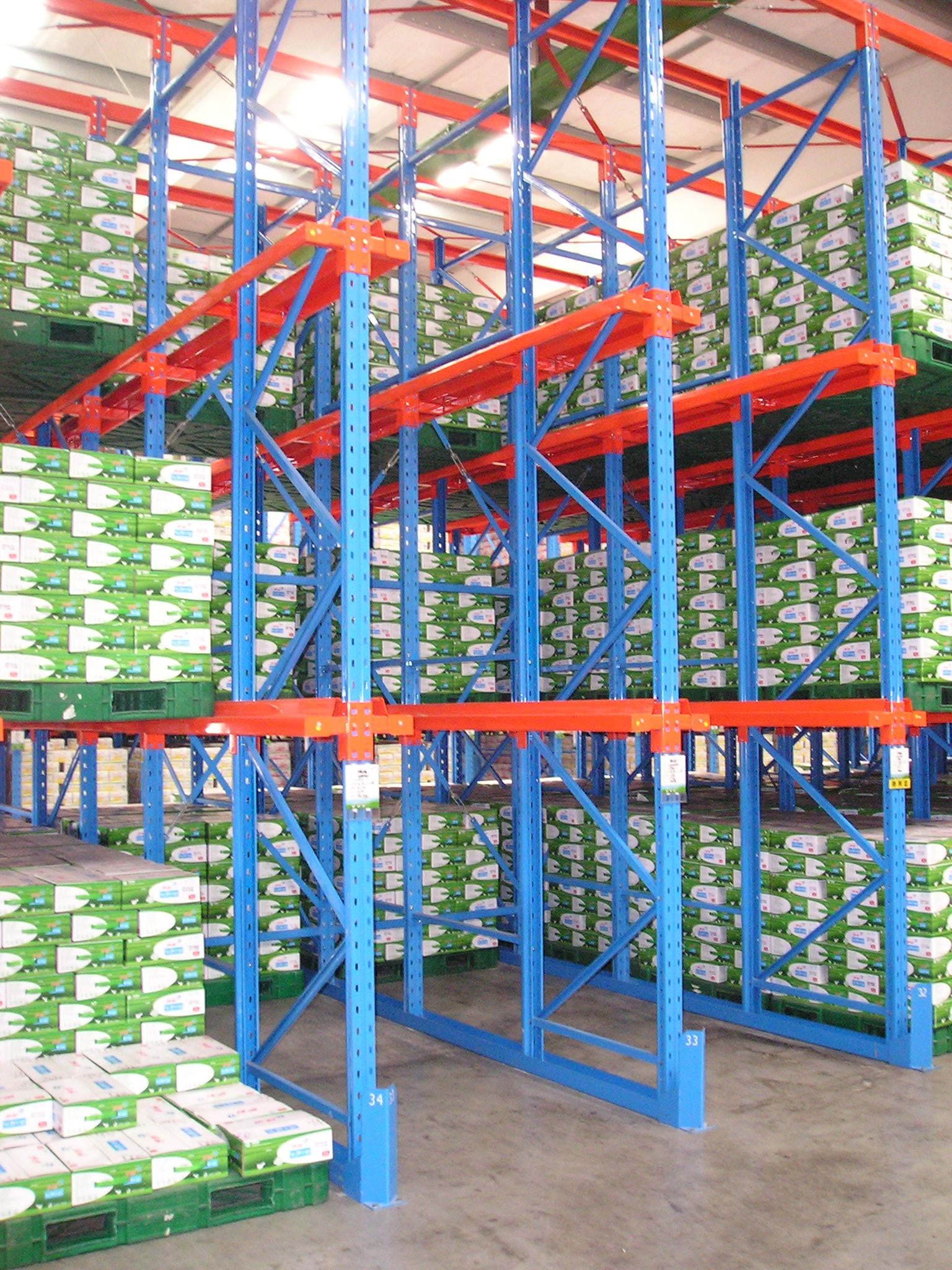 heavy-duty Warehouse storage drive sa pallet racking