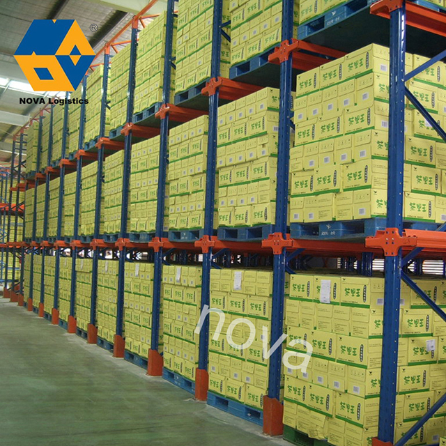 Abutin ang Truck Heavy Duty Drive sa Warehouse Automatic Pallet Shuttle Racking