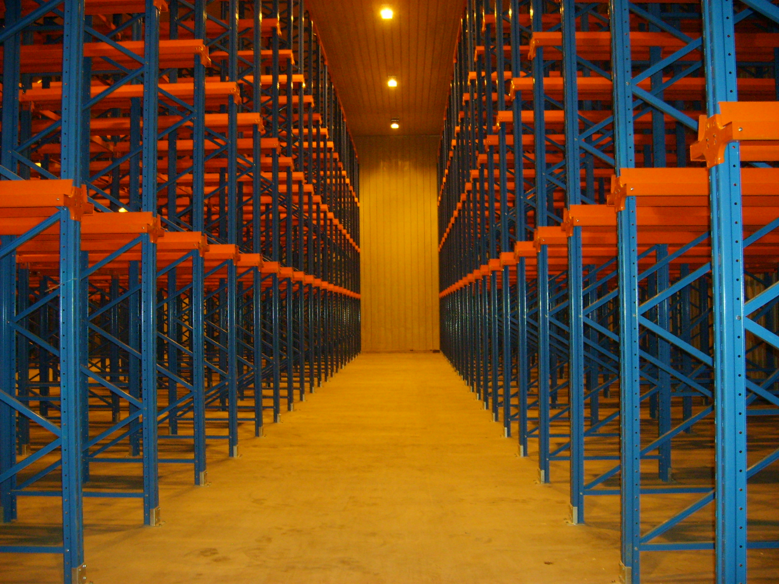 heavy-duty Warehouse storage drive sa pallet racking