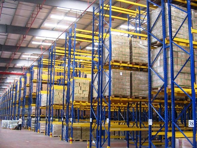 Sikat na Steel Customized Heavy-Duty Selective Pallet Racking