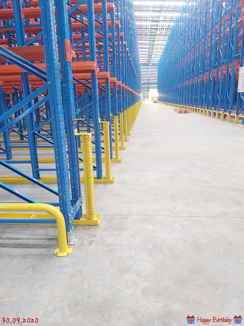 Magmaneho Sa Pallet Racking Warehouse Industrial Drive Sa Pallet Racking System