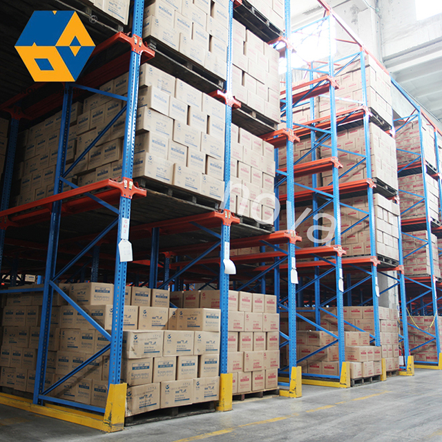 Abutin ang Truck Heavy Duty Drive sa Warehouse Automatic Pallet Shuttle Racking